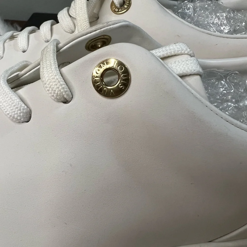 𝅺LOUIS vuitton white sneakers (size 40) check description - Picture 17 of 17